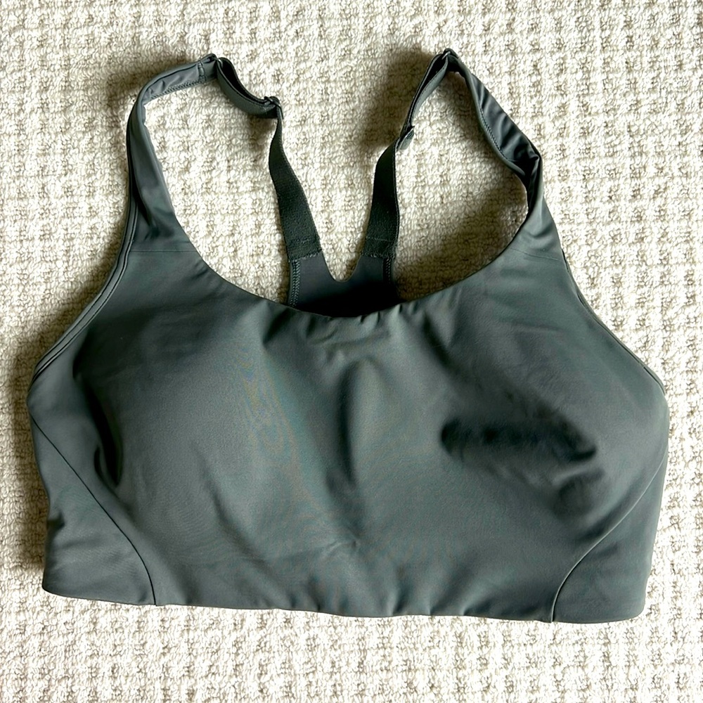 Lululemon sports bra size 36D green